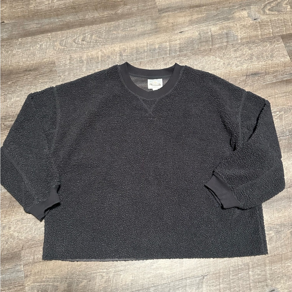 American Eagle Outfitters women’s Charcoal Crewneck Sweater